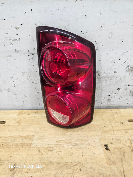 2007-2008 Dodge Ram 3rd Gen 1500 2500 3500 RH Passenger Side Tail Light 55277302AC
