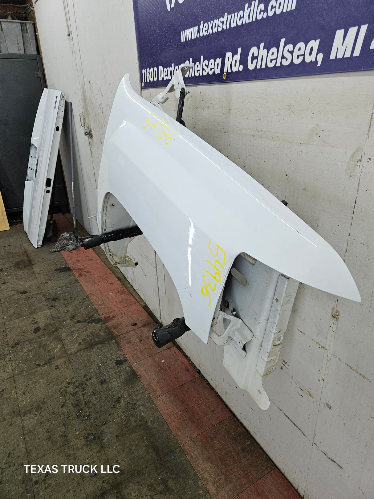 2007-2013 Chevrolet Silverado Passenger Side Front RH Fender 1500 2500 3500 HD