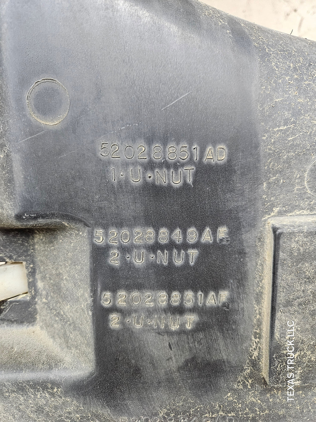 2004-2009 Dodge Ram 1500 2500 3500 Fan Shroud With Coolant Reservoir Tank 3.7 4.7 5.7 Liter OEM 52028851AD 52028849AF