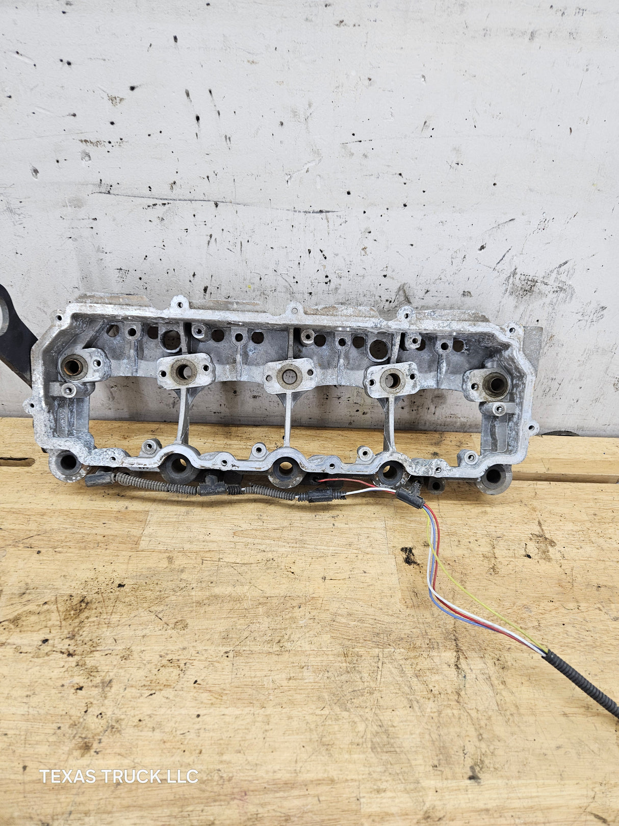 2004.5-2007 Genuine Ford Power Stroke 6.0L Diesel Rocker Box Arm Housing OEM 1843351C3