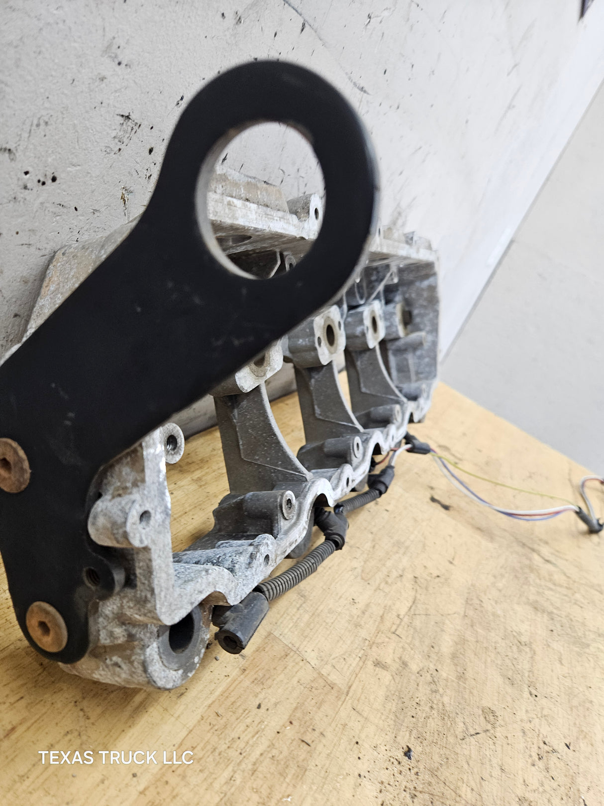 2004.5-2007 Genuine Ford Power Stroke 6.0L Diesel Rocker Box Arm Housing OEM 1843351C3