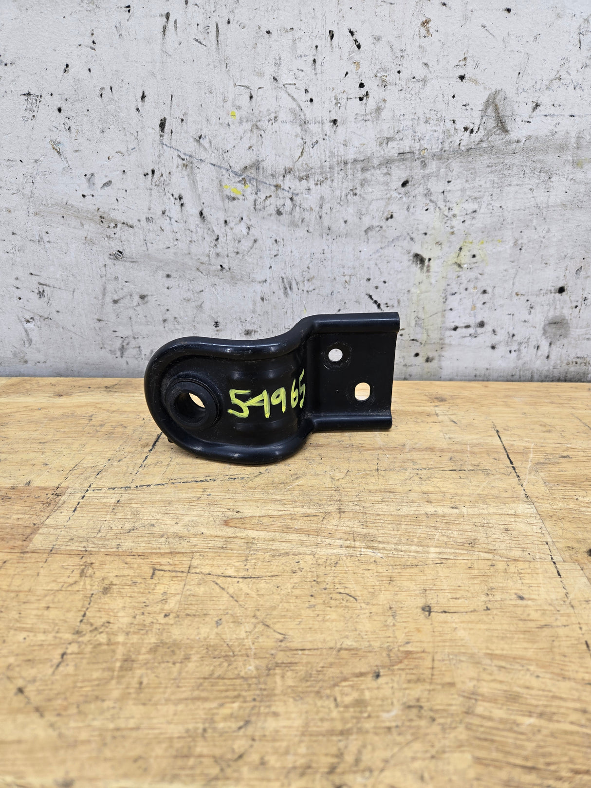 2003-2007 Ford F250 F350 F450 F550 Super Duty Radiator Mounting Brackets Pair 3C34 8227 AA