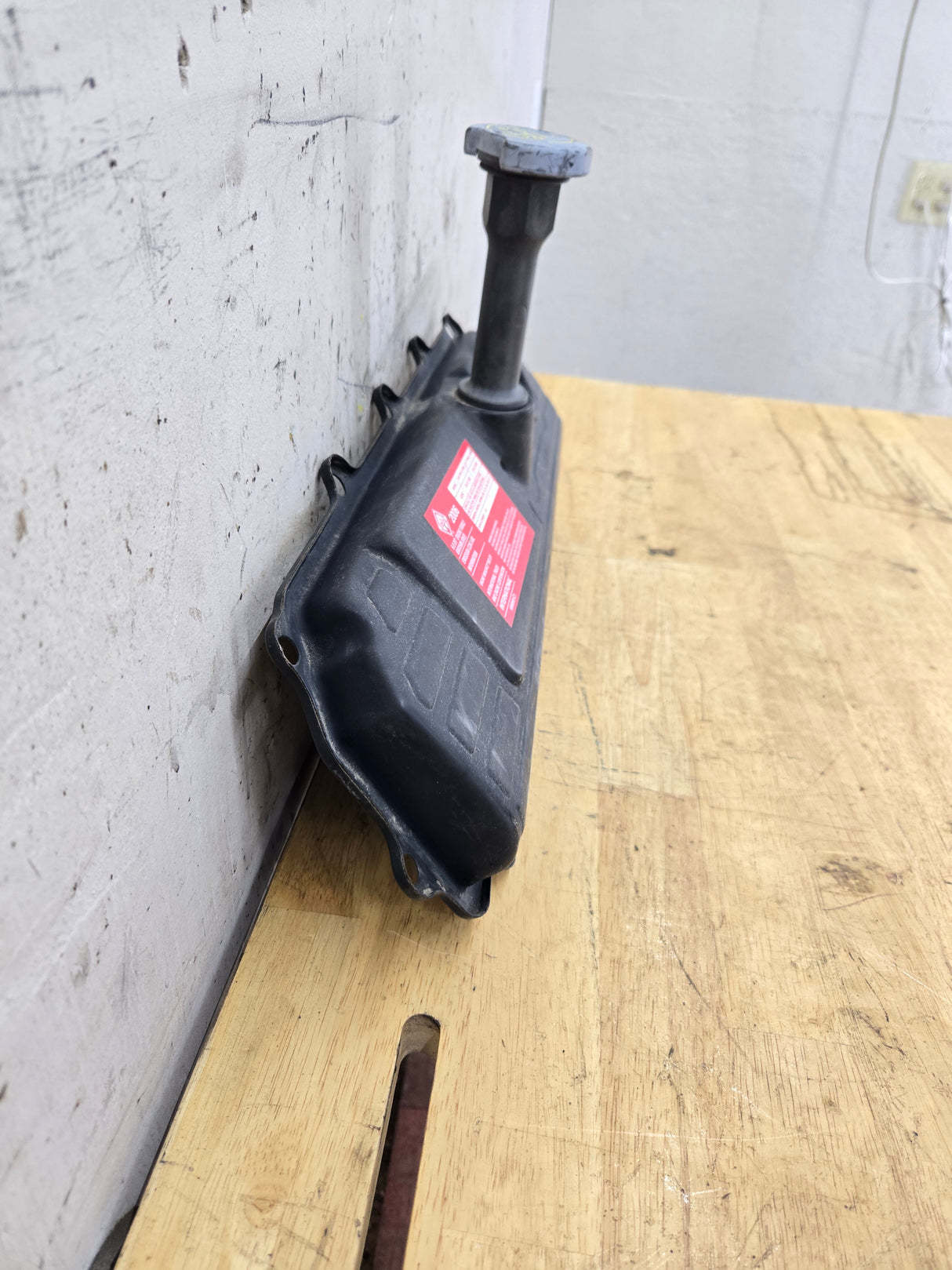 2004.5-2007 Ford 6.0L Power Stroke Passenger Side Valve Cover 1858581C1