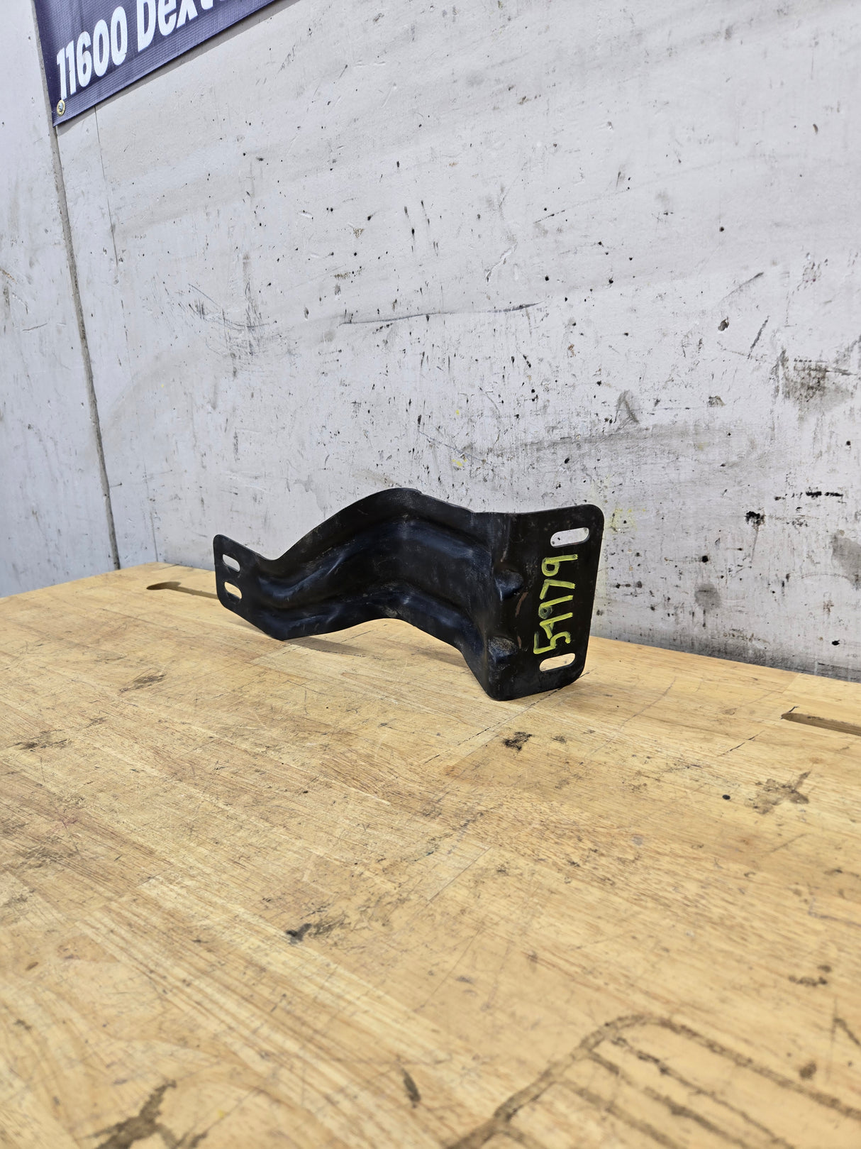 2011-2016 Ford Super Duty F250 F350 F450 F550 Front Bumper Inner Bracket Left Hand Side BC34 17B837AA