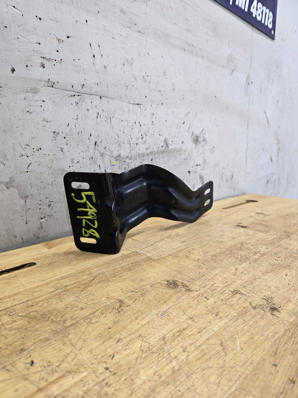 2011-2016 Ford Super Duty F250 F350 F450 F550 Front Bumper Inner Bracket Right Hand Side BC34 17B836AA