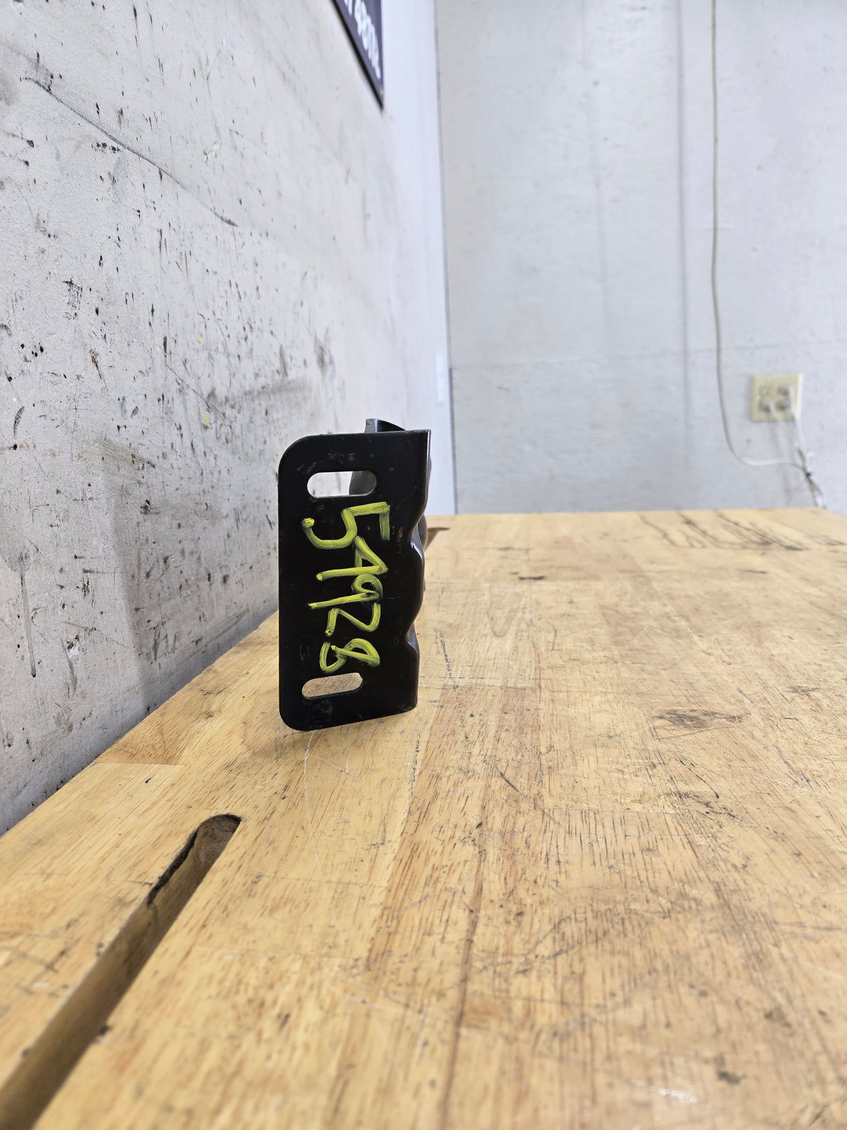 2011-2016 Ford Super Duty F250 F350 F450 F550 Front Bumper Inner Bracket Right Hand Side BC34 17B836AA