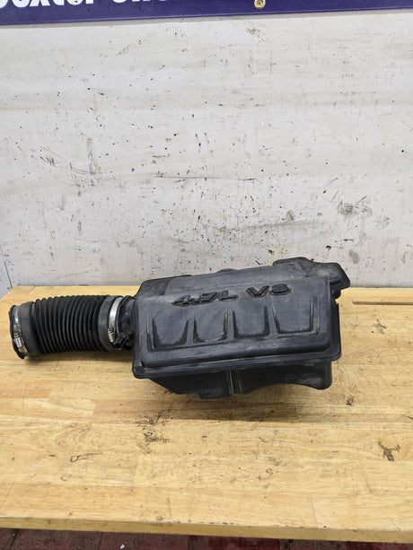 2009-2012 Dodge Ram 1500 4.7L OEM Air Intake Box Engine Side 53032044AB