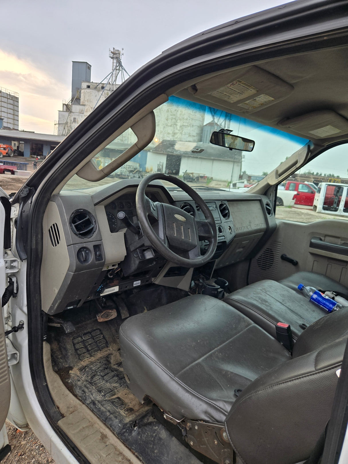 2008-2010 Ford Super Duty Crew Cab F250 F350 F450 F550 XL