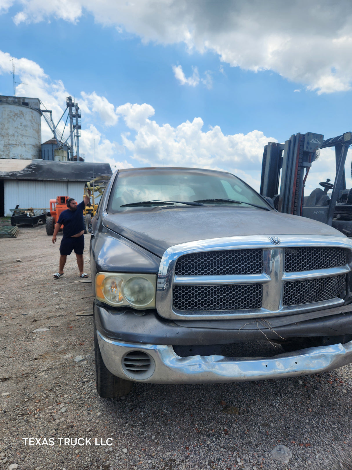 2002 Dodge Ram 1500 Crew Cab 4 door - FULL PART OUT Rust Free