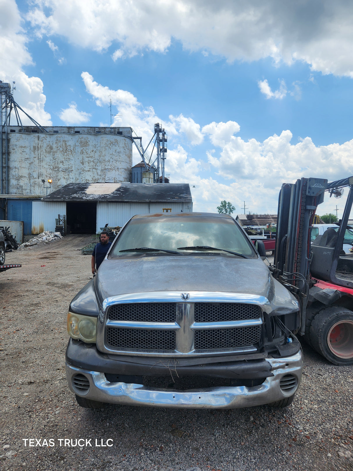 2002 Dodge Ram 1500 Crew Cab 4 door - FULL PART OUT Rust Free