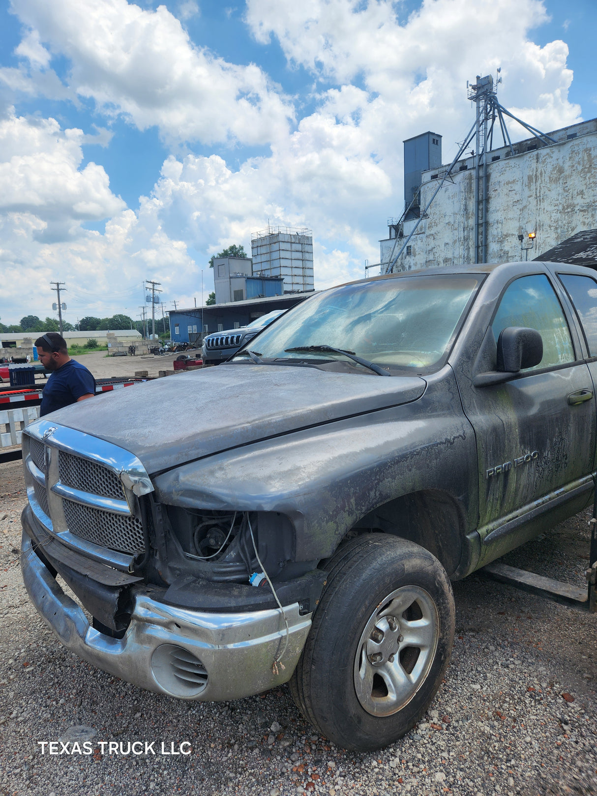 2002 Dodge Ram 1500 Crew Cab 4 door - FULL PART OUT Rust Free