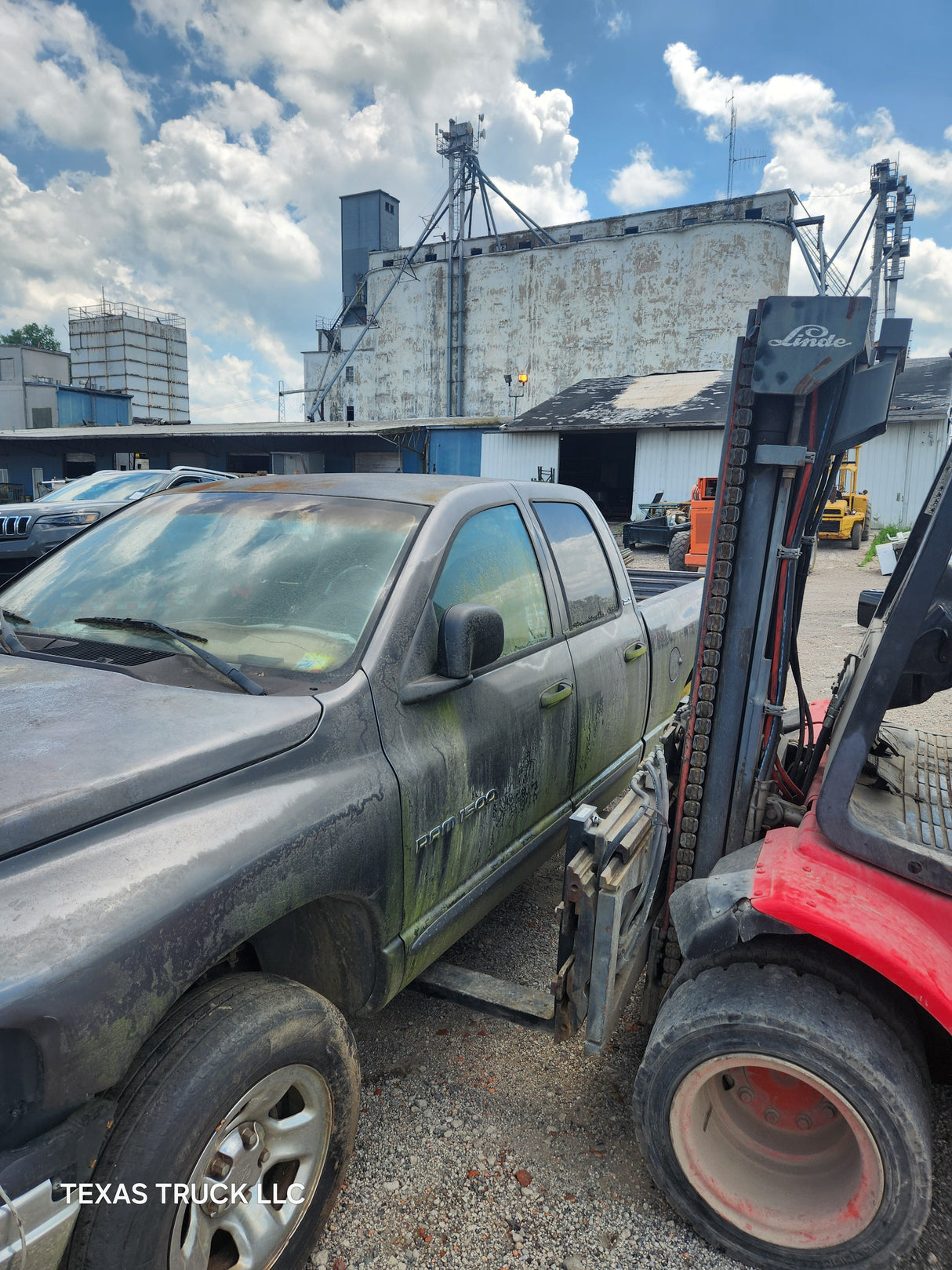 2002 Dodge Ram 1500 Crew Cab 4 door - FULL PART OUT Rust Free
