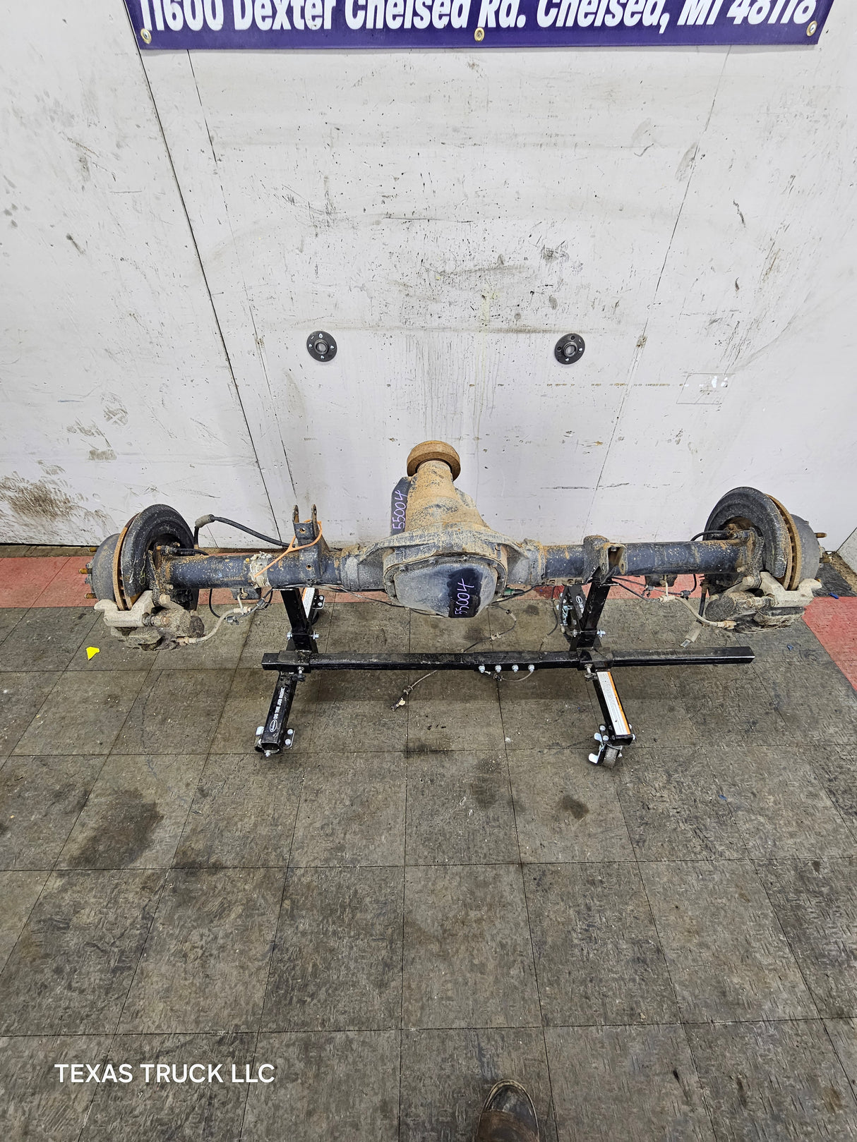 2011-2012 Ford Super Duty F250 F350 Rear Axle 3.55 Gear Ratio Electric Locking Rear End 156k miles