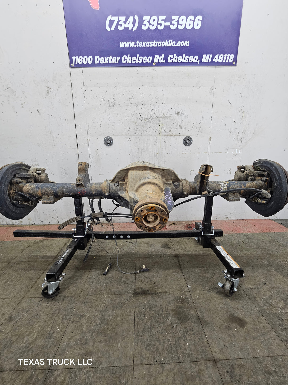 2011-2012 Ford Super Duty F250 F350 Rear Axle 3.55 Gear Ratio Electric Locking Rear End 156k miles