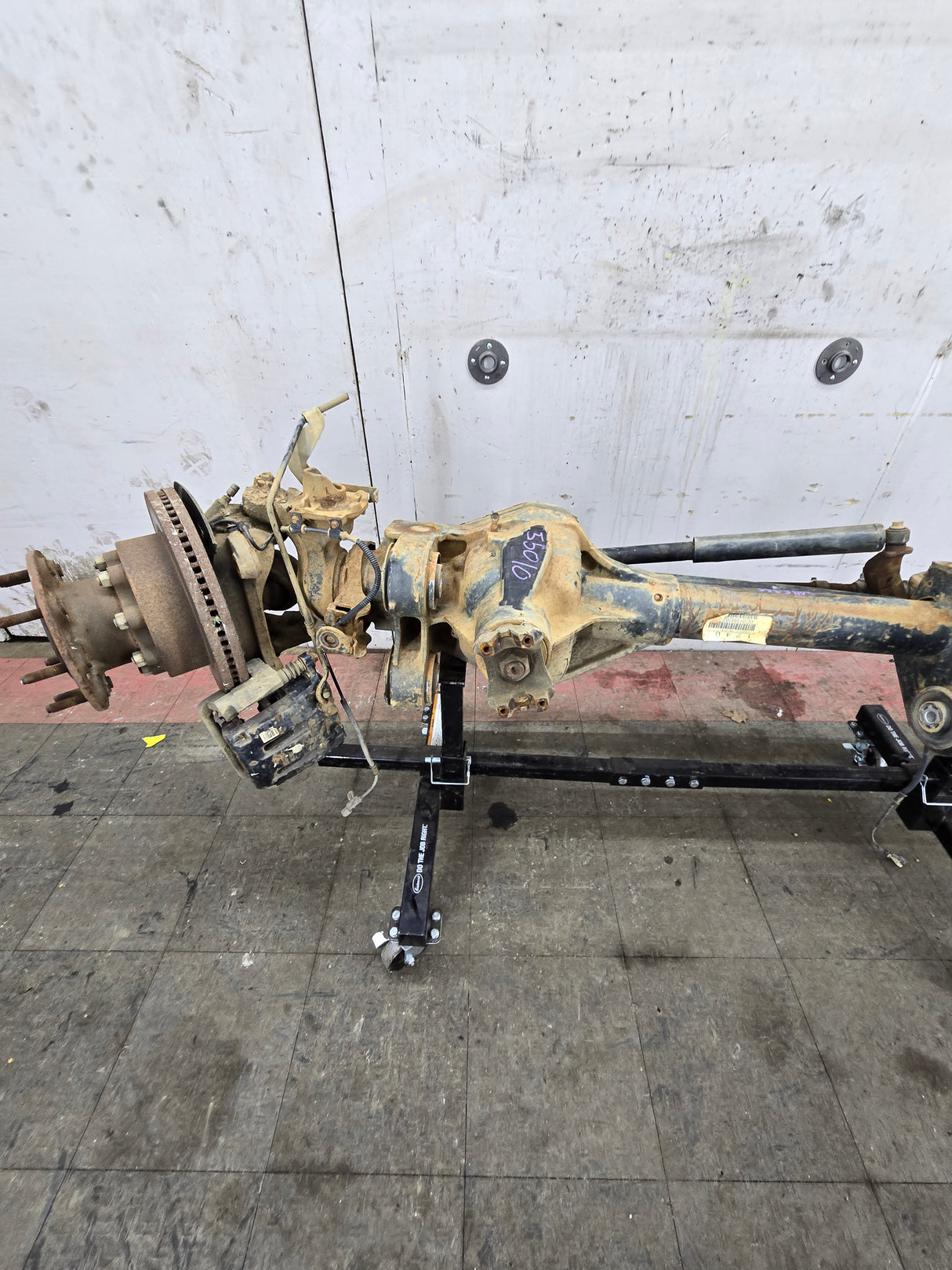 2011-2012 Ford Super Duty F350 Dually Front Axle 4.10 Gear Ratio