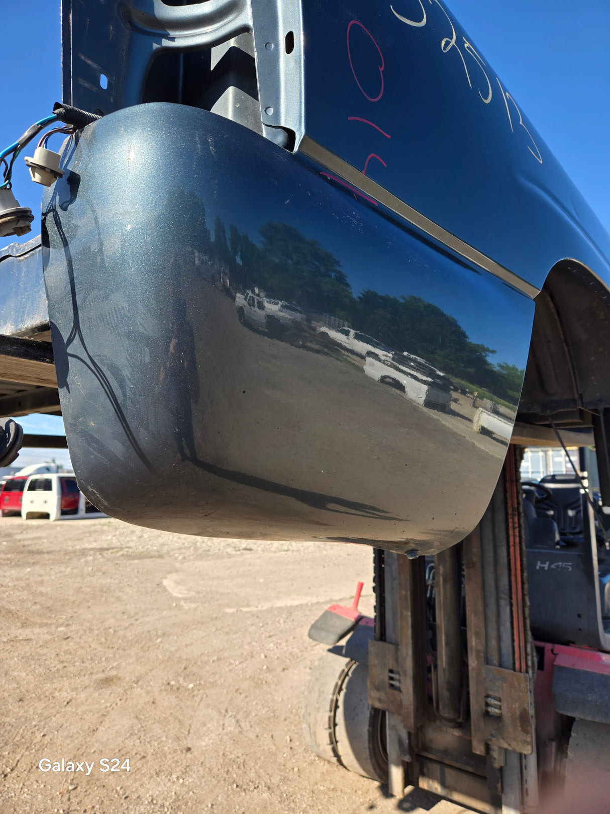 1999-2007 Chevrolet Silverado / GMC Sierra 1500 5' 8" Short Truck Bed