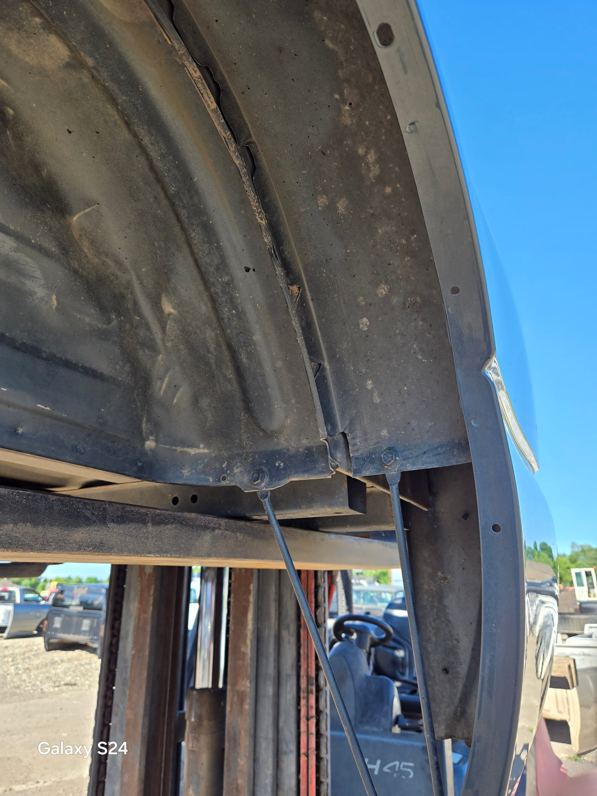 1999-2007 Chevrolet Silverado / GMC Sierra 1500 5' 8" Short Truck Bed