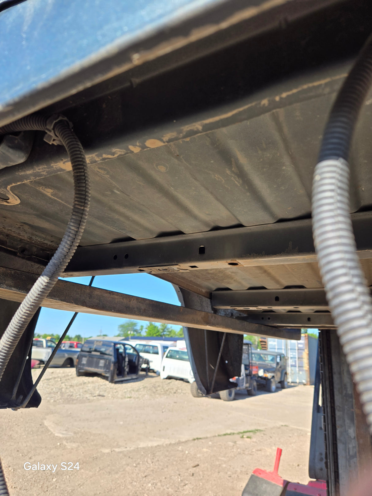 1999-2007 Chevrolet Silverado / GMC Sierra 1500 5' 8" Short Truck Bed