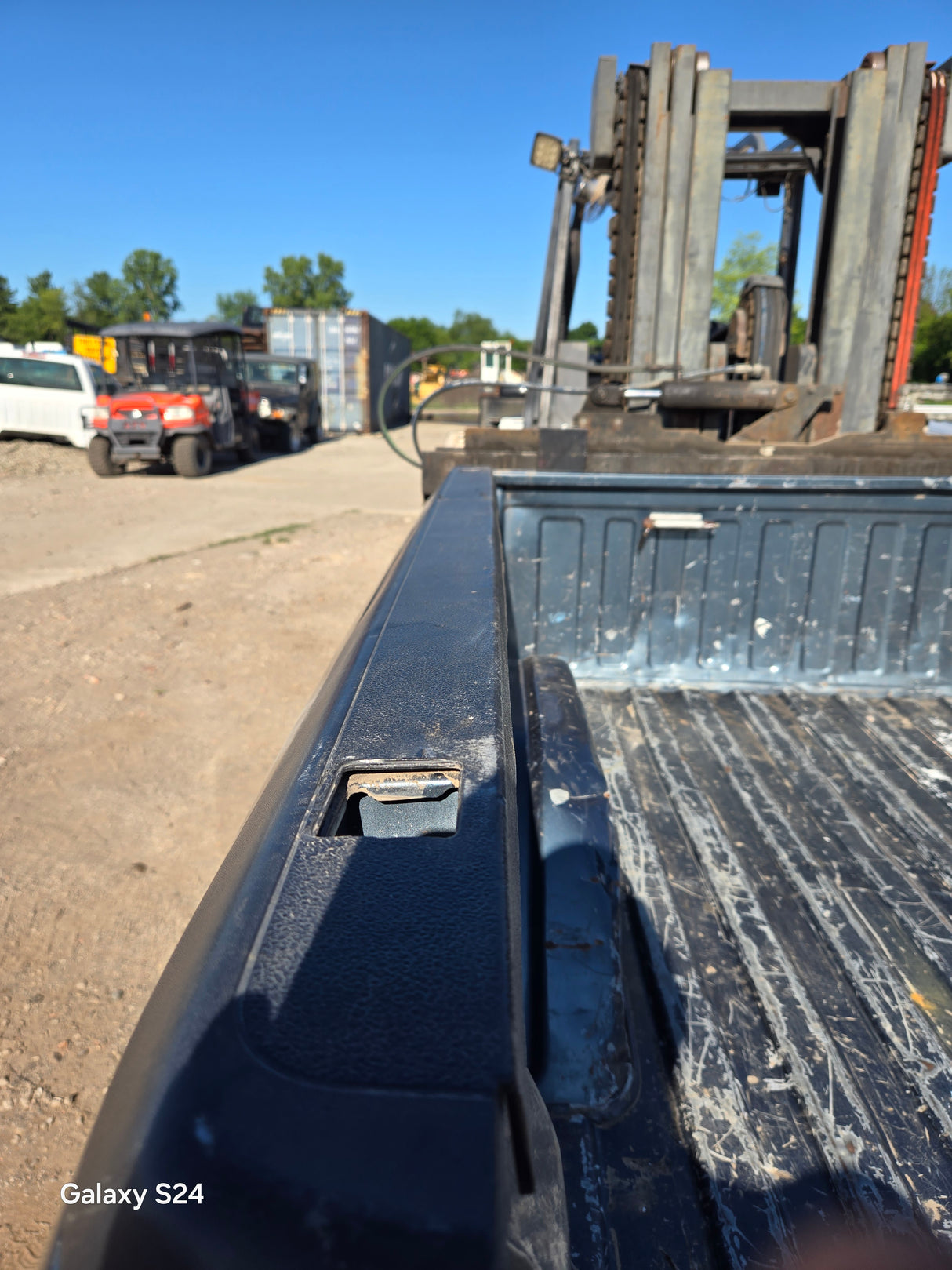 1999-2007 Chevrolet Silverado / GMC Sierra 1500 5' 8" Short Truck Bed