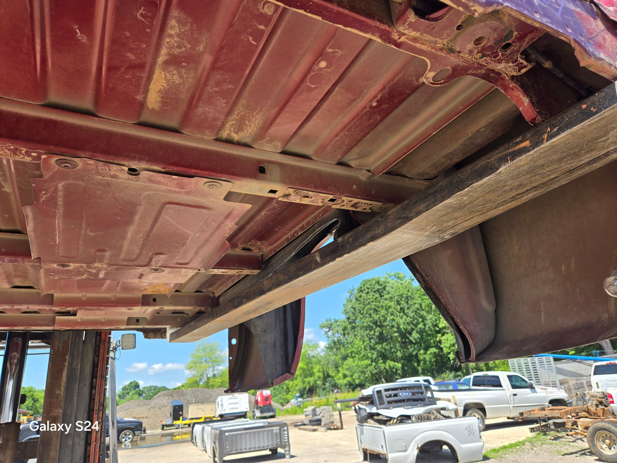 2007-2013 Chevrolet Silverado 1500 2500 3500 HD 6' 6" Short Truck Bed