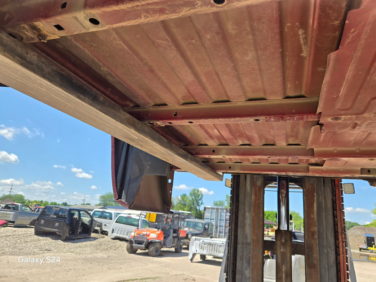 2007-2013 Chevrolet Silverado 1500 2500 3500 HD 6' 6" Short Truck Bed