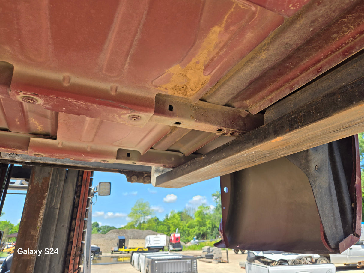 2007-2013 Chevrolet Silverado 1500 2500 3500 HD 6' 6" Short Truck Bed