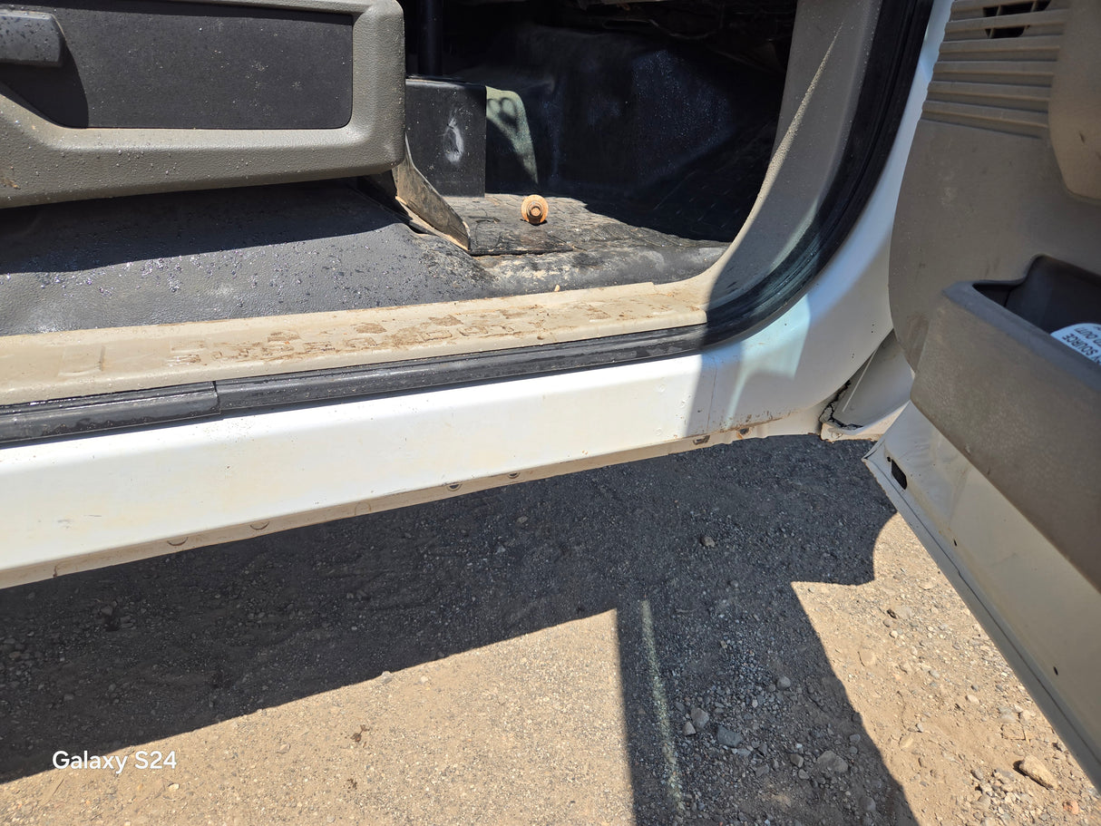 2008-2010 Ford Super Duty F250 F350 F450 F550 Extended Cab