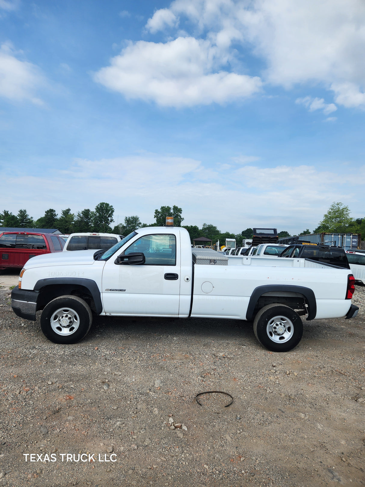 2006 Chevrolet Silverado 2500HD Regular Cab 8' Long Bed - FULL PART OUT Rust Free