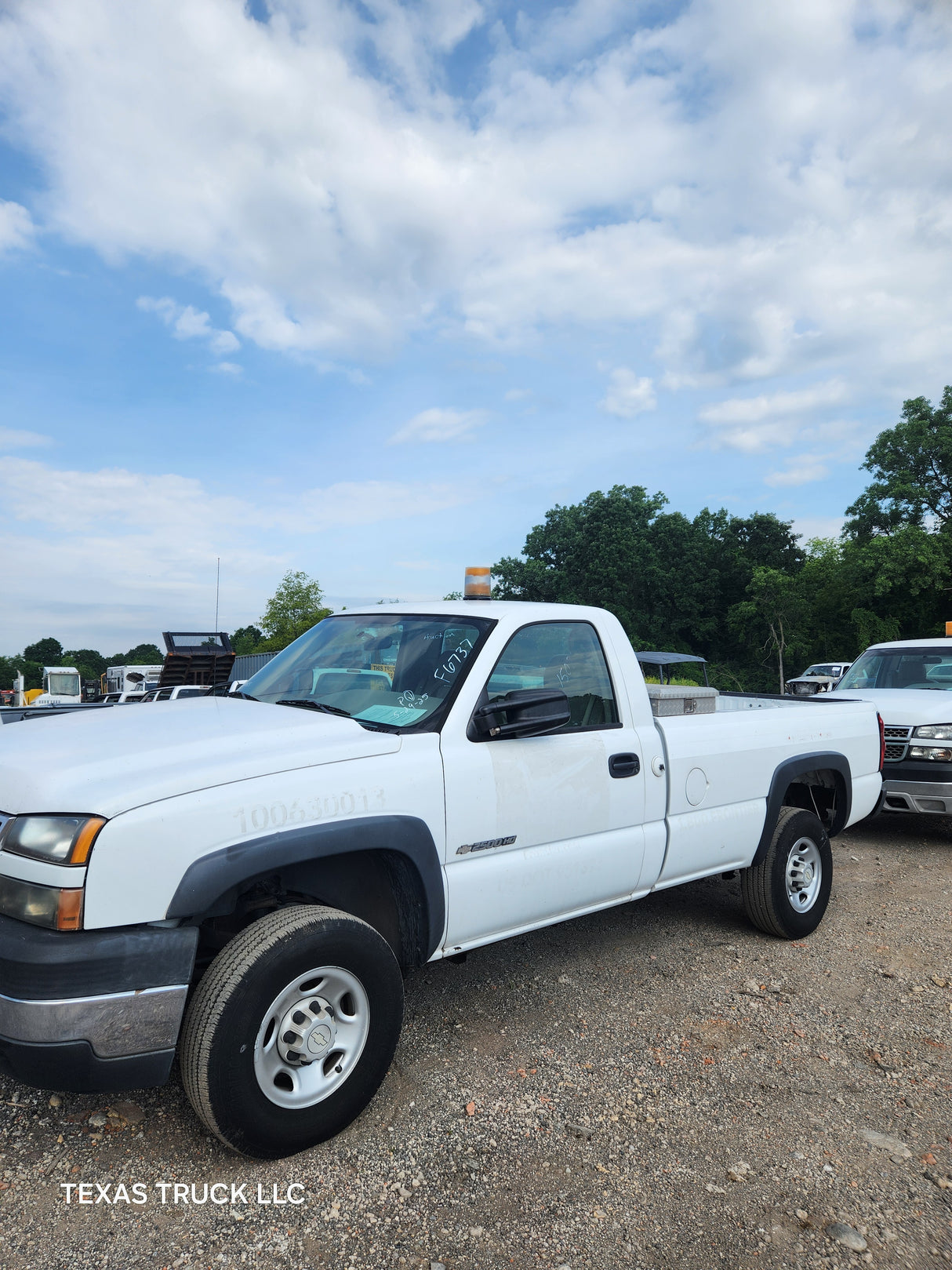 2006 Chevrolet Silverado 2500HD Regular Cab 8' Long Bed - FULL PART OUT Rust Free