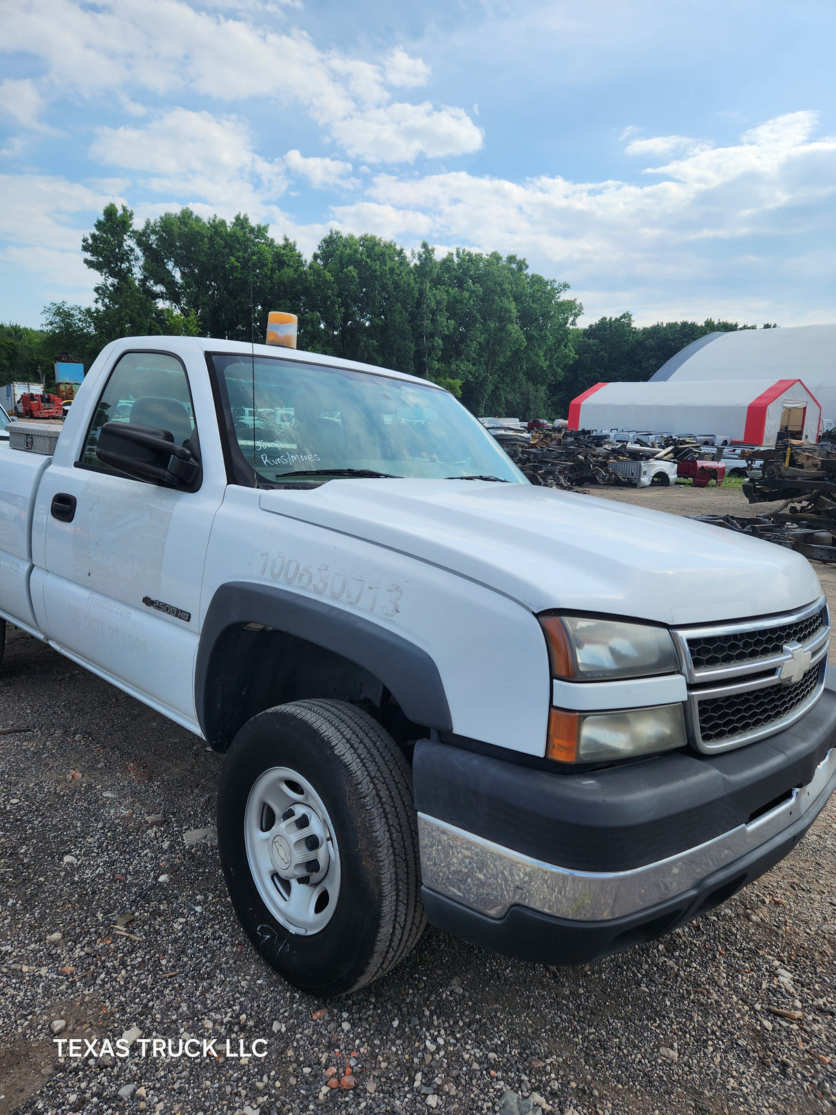 2006 Chevrolet Silverado 2500HD Regular Cab 8' Long Bed - FULL PART OUT Rust Free
