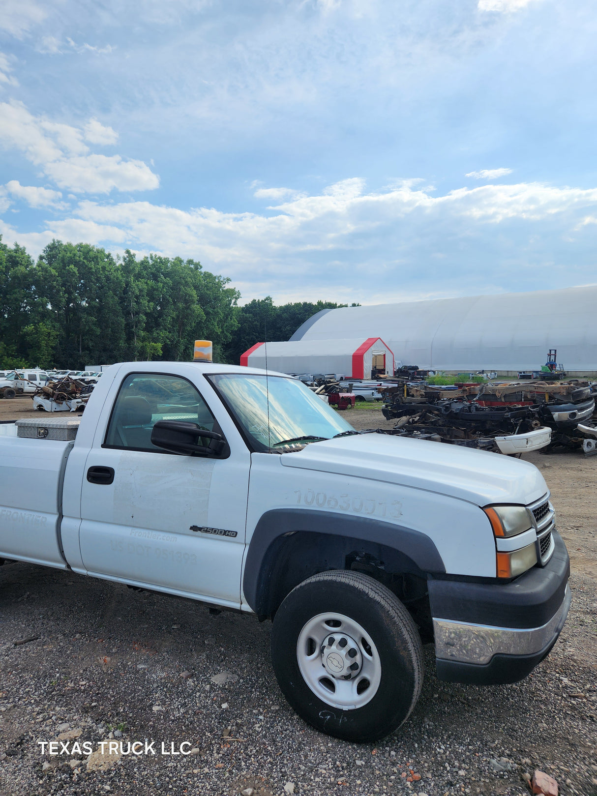 2006 Chevrolet Silverado 2500HD Regular Cab 8' Long Bed - FULL PART OUT Rust Free