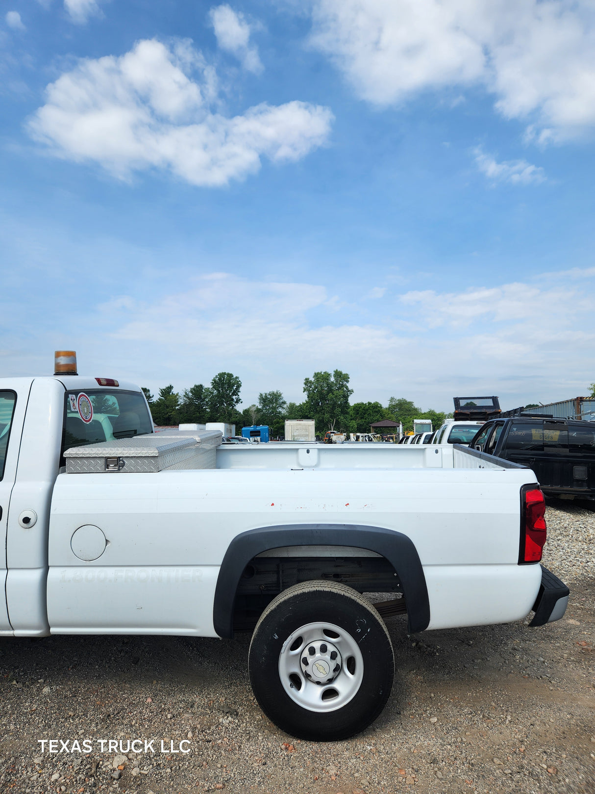 2006 Chevrolet Silverado 2500HD Regular Cab 8' Long Bed - FULL PART OUT Rust Free