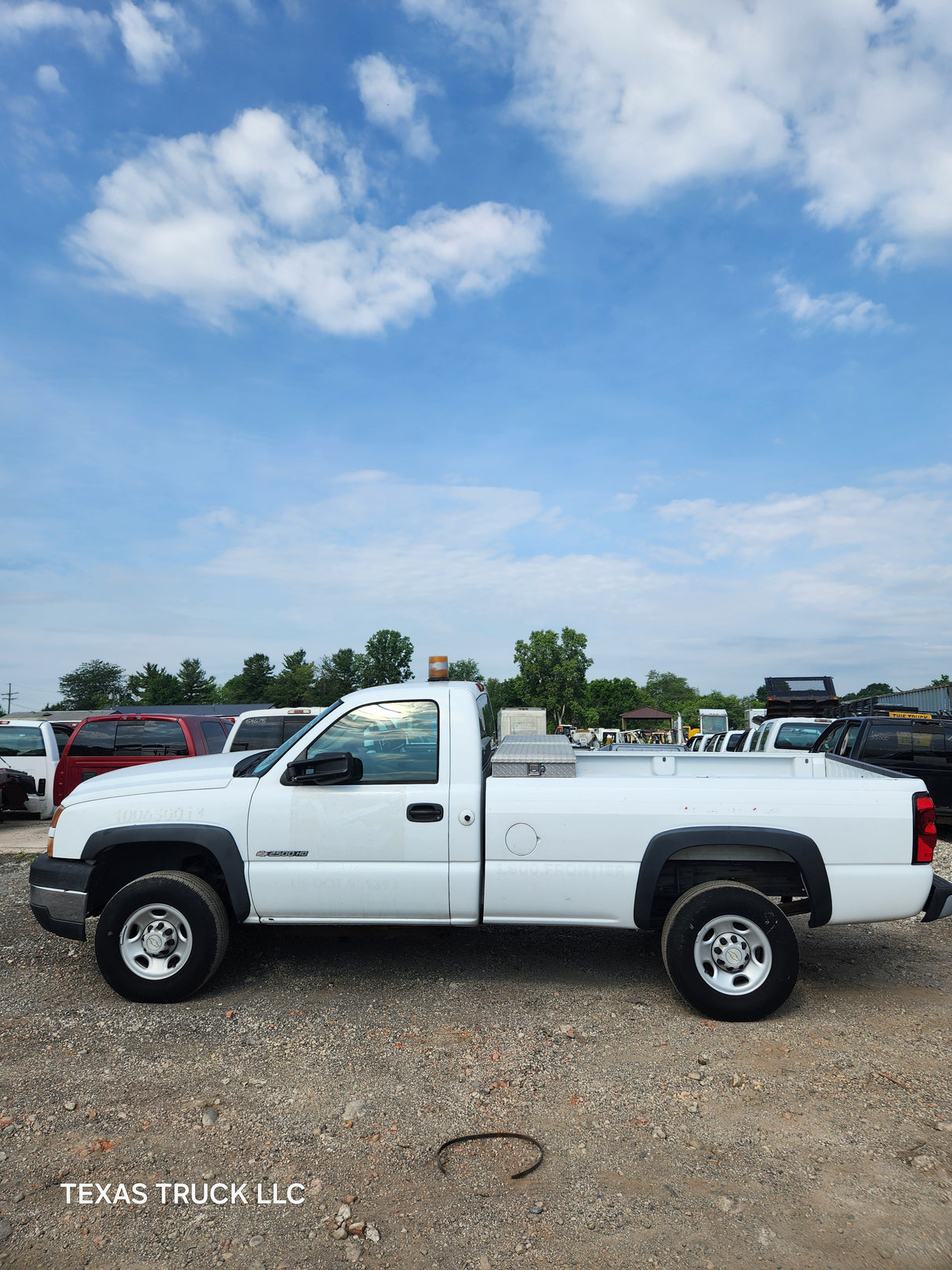 2006 Chevrolet Silverado 2500HD Regular Cab 8' Long Bed - FULL PART OUT Rust Free