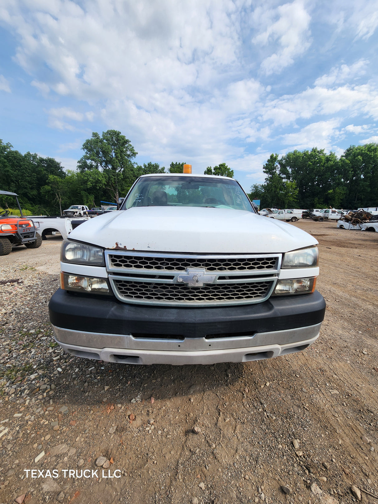 2006 Chevrolet Silverado 2500HD Regular Cab 8' Long Bed - FULL PART OUT Rust Free