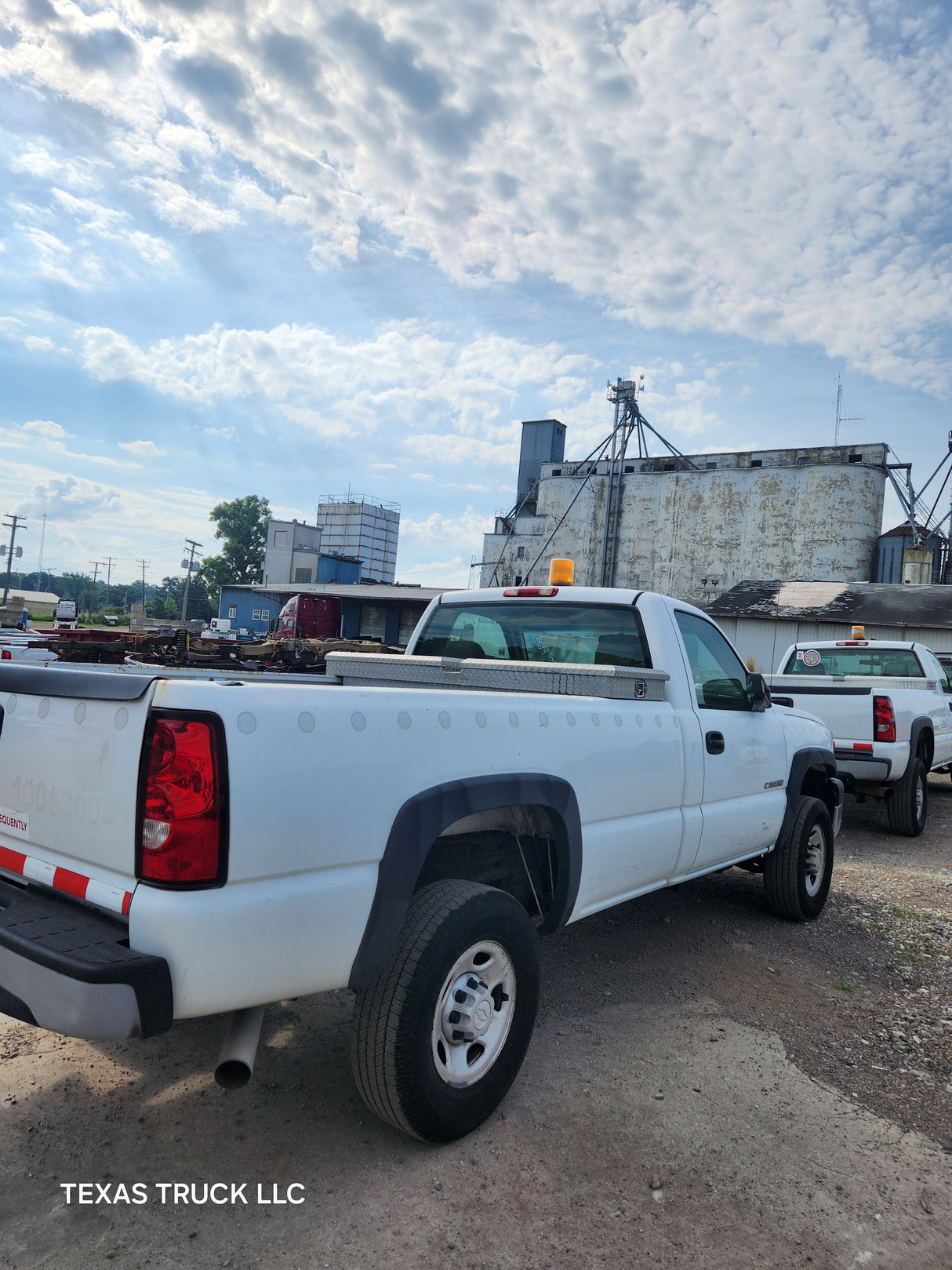 2006 Chevrolet Silverado 2500HD Regular Cab 8' Long Bed - FULL PART OUT Rust Free