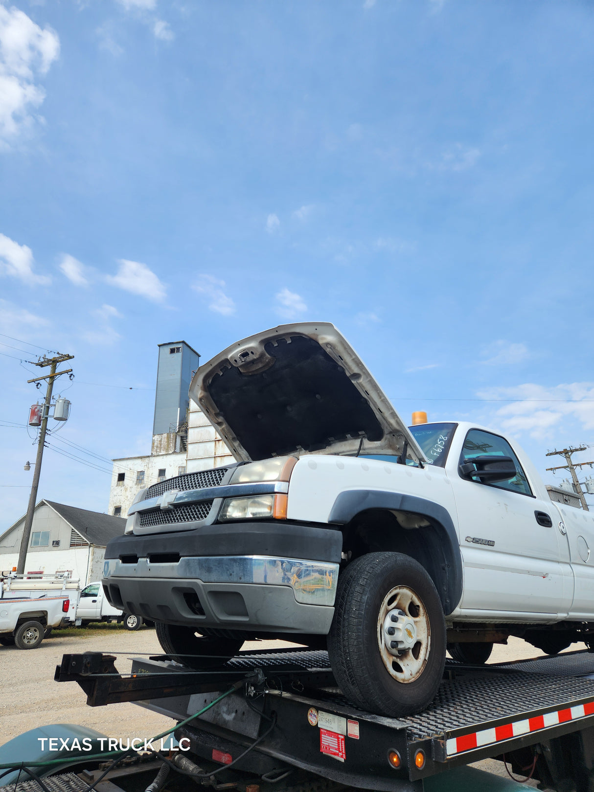 2004 Chevrolet Silverado 2500HD Regular Cab 8' Long Bed - FULL PART OUT Rust Free