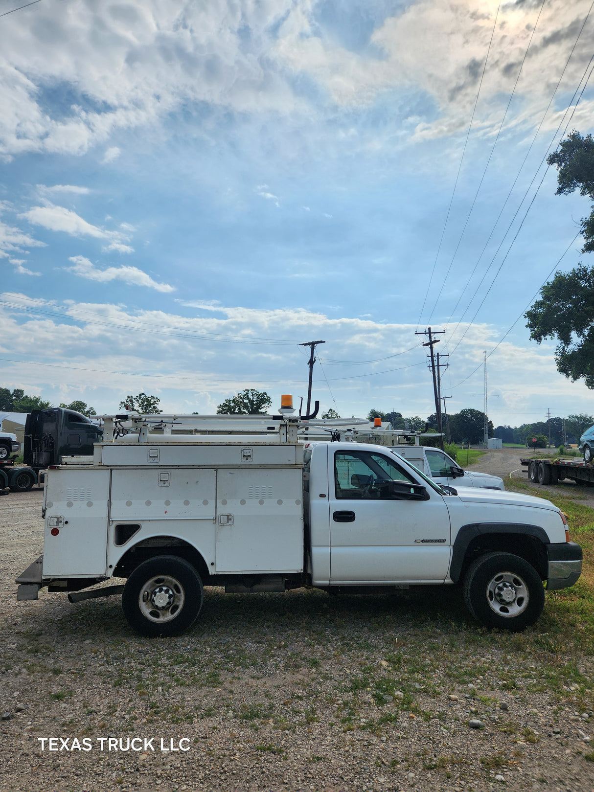 2005 Chevrolet Silverado 2500 HD Regular Cab 8' Long Bed Service Truck - FULL PART OUT Rust Free