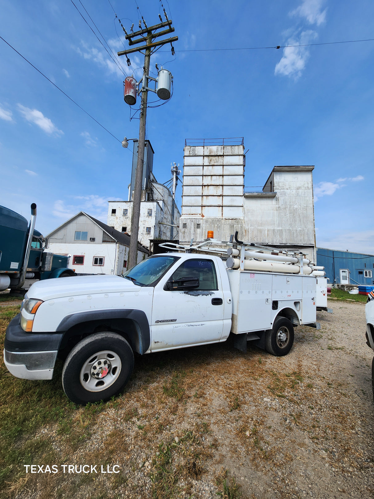 2005 Chevrolet Silverado 2500HD Regular Cab 8' Long Bed Service Truck - FULL PART OUT Rust Free