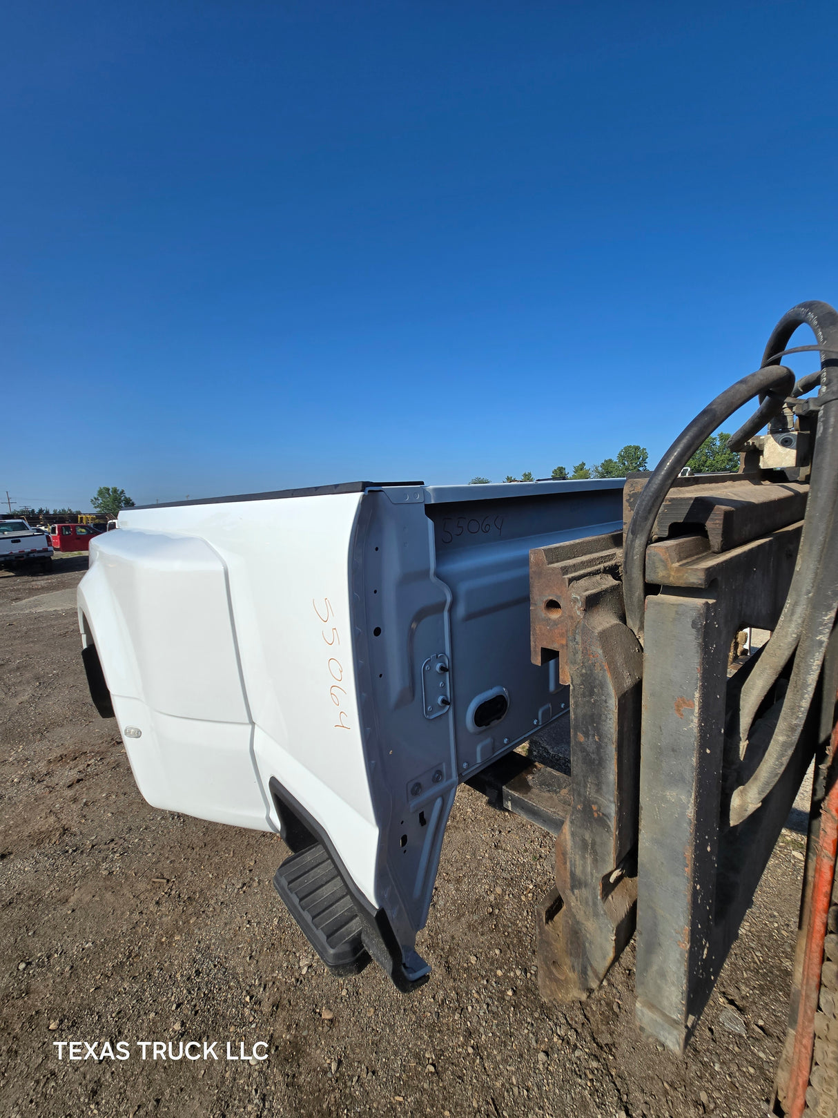 2023-2025 Ford Super Duty F350 F450 F550 8' Dually Truck Bed - Oxford White