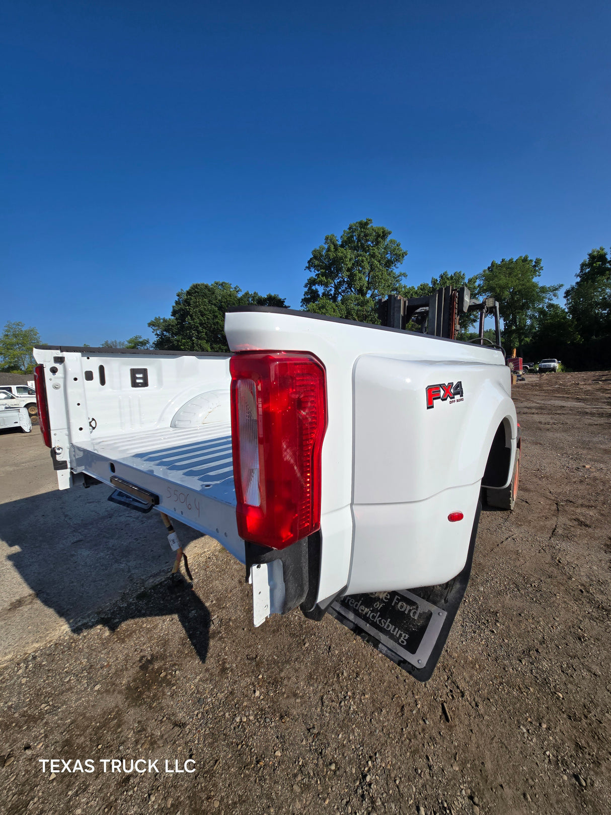 2023-2025 Ford Super Duty F350 F450 F550 8' Dually Truck Bed - Oxford White