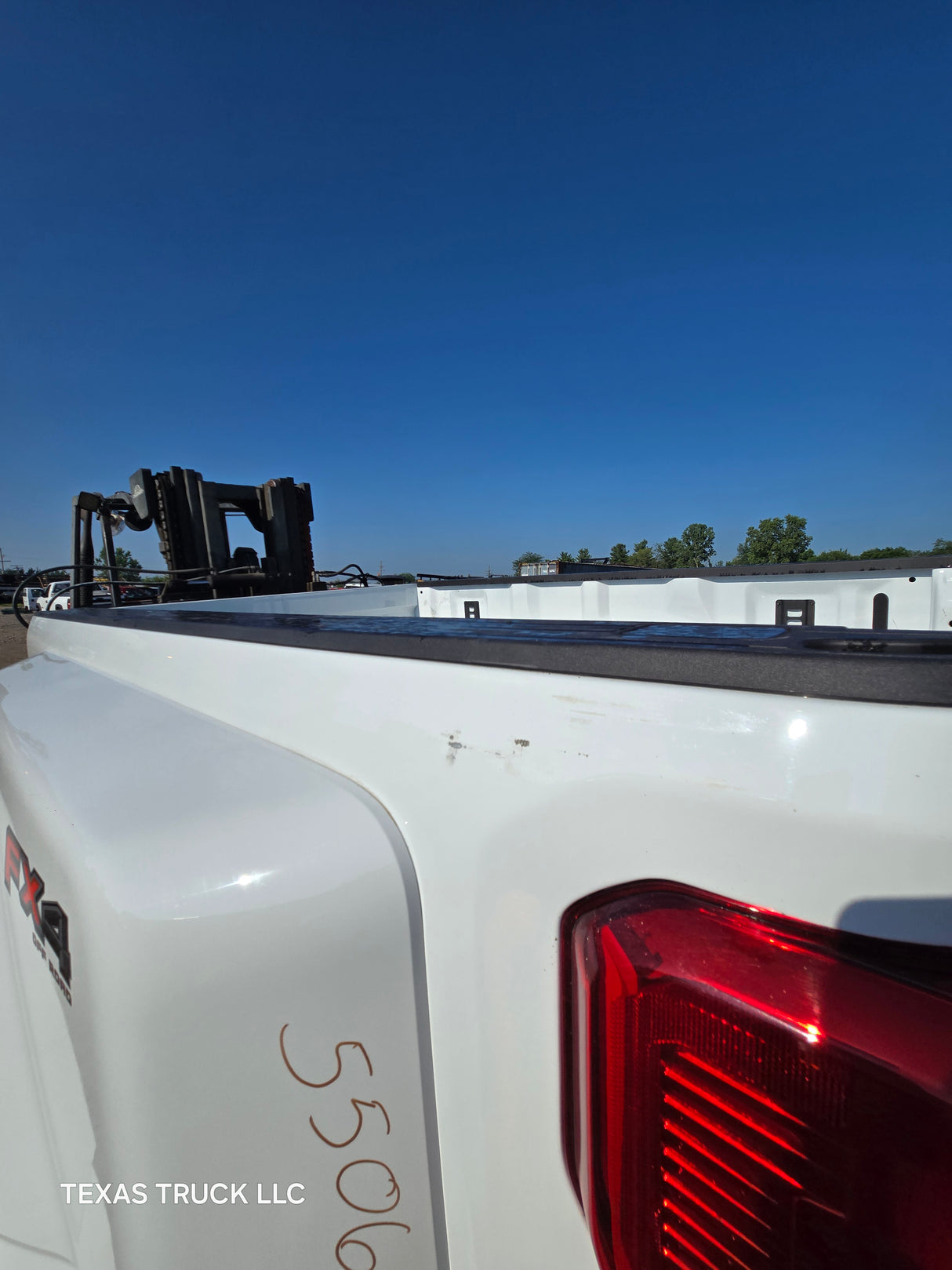 2023-2025 Ford Super Duty F350 F450 F550 8' Dually Truck Bed - Oxford White