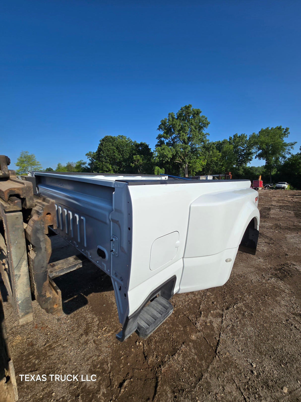 2023-2025 Ford Super Duty F350 F450 F550 8' Dually Truck Bed - Oxford White