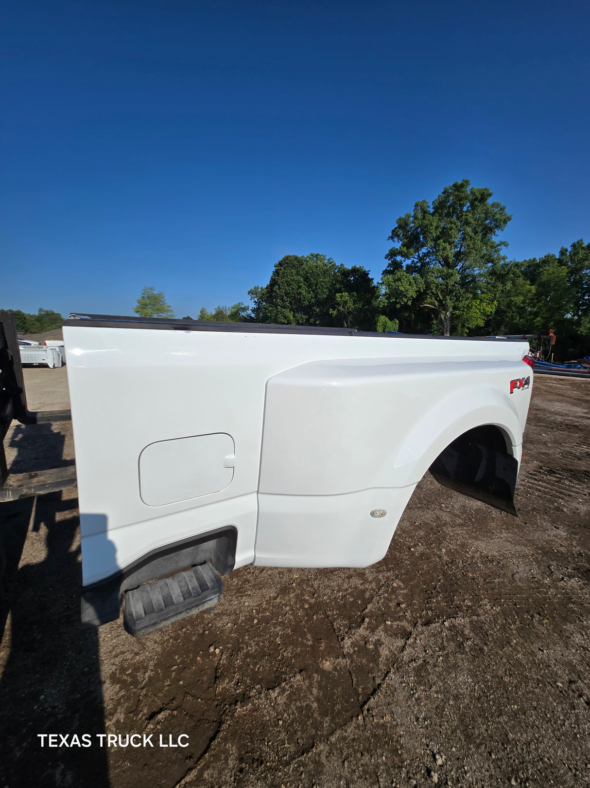 2023-2025 Ford Super Duty F350 F450 F550 8' Dually Truck Bed - Oxford White