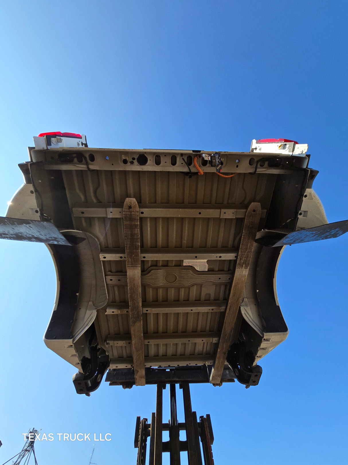 2023-2025 Ford Super Duty F350 F450 F550 8' Dually Truck Bed - Oxford White