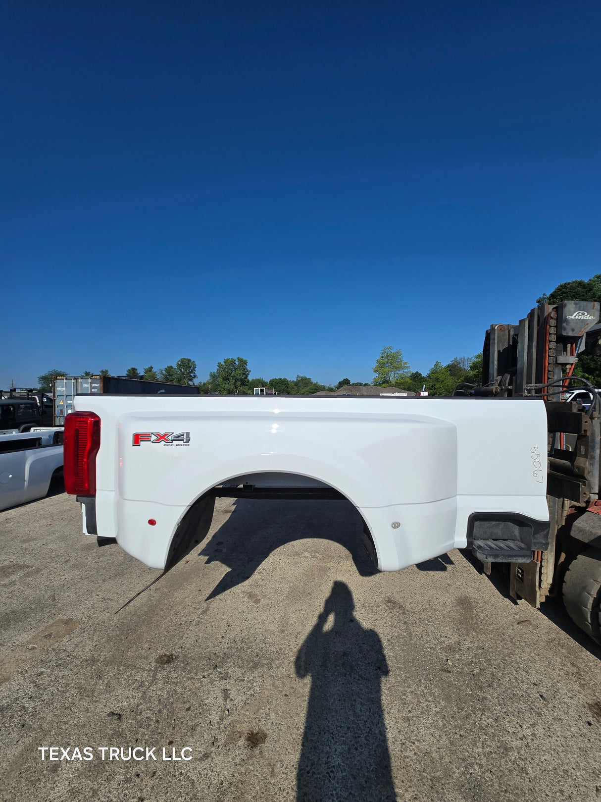 2023-2025 Ford Super Duty F350 F450 F550 8' Dually Truck Bed - Oxford White