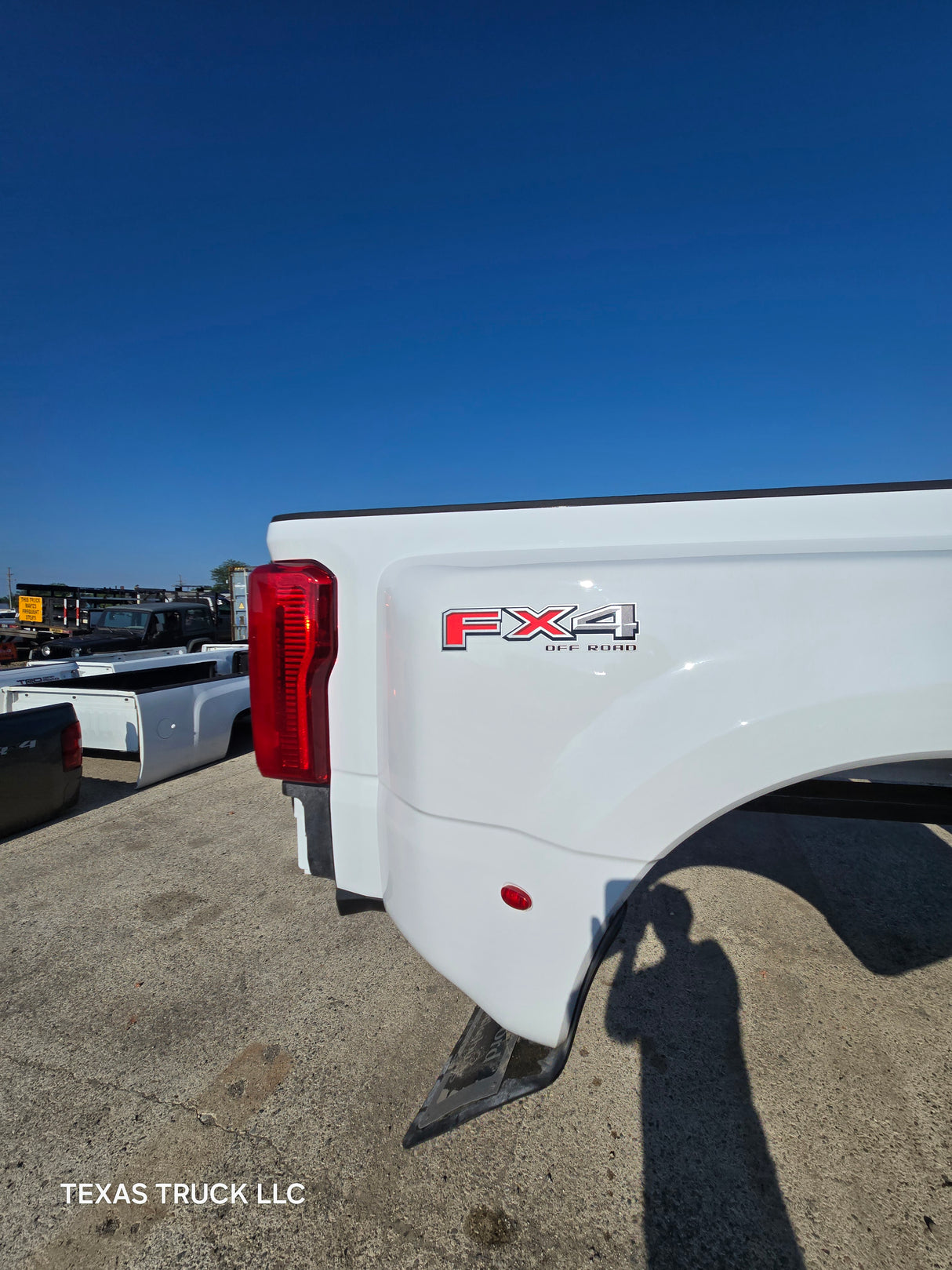 2023-2025 Ford Super Duty F350 F450 F550 8' Dually Truck Bed - Oxford White