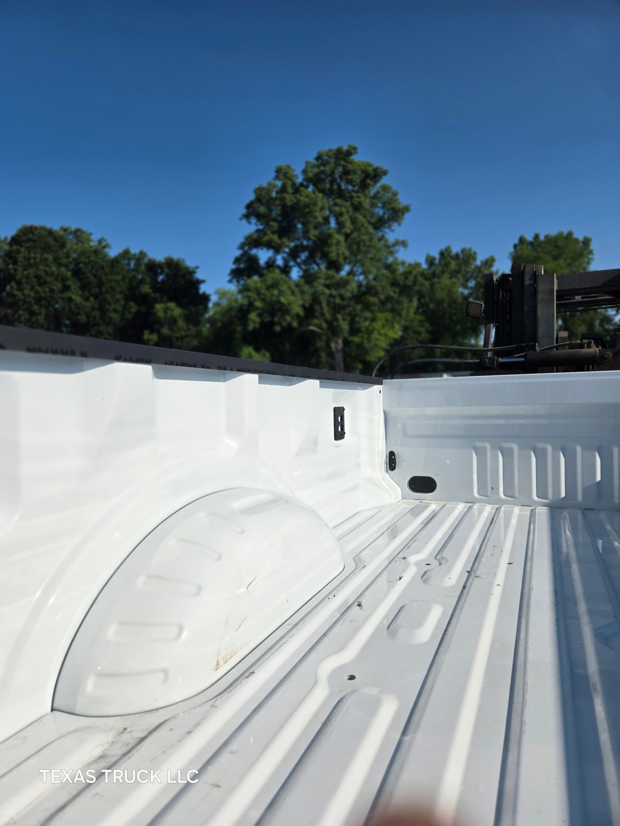 2023-2025 Ford Super Duty F350 F450 F550 8' Dually Truck Bed - Oxford White