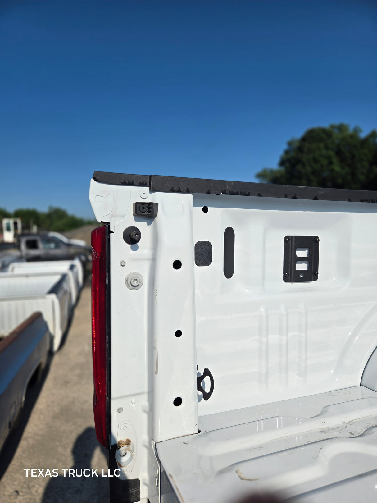 2023-2025 Ford Super Duty F350 F450 F550 8' Dually Truck Bed - Oxford White