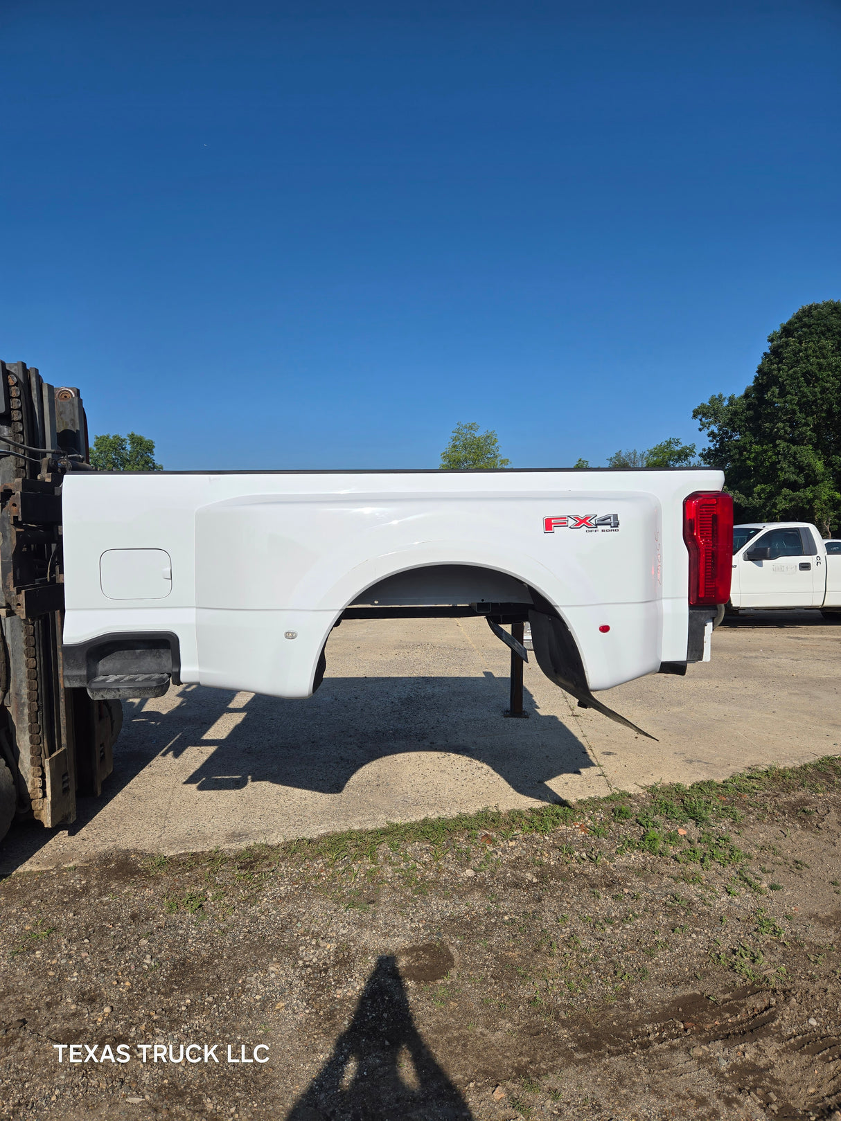 2023-2025 Ford Super Duty F350 F450 F550 8' Dually Truck Bed - Oxford White