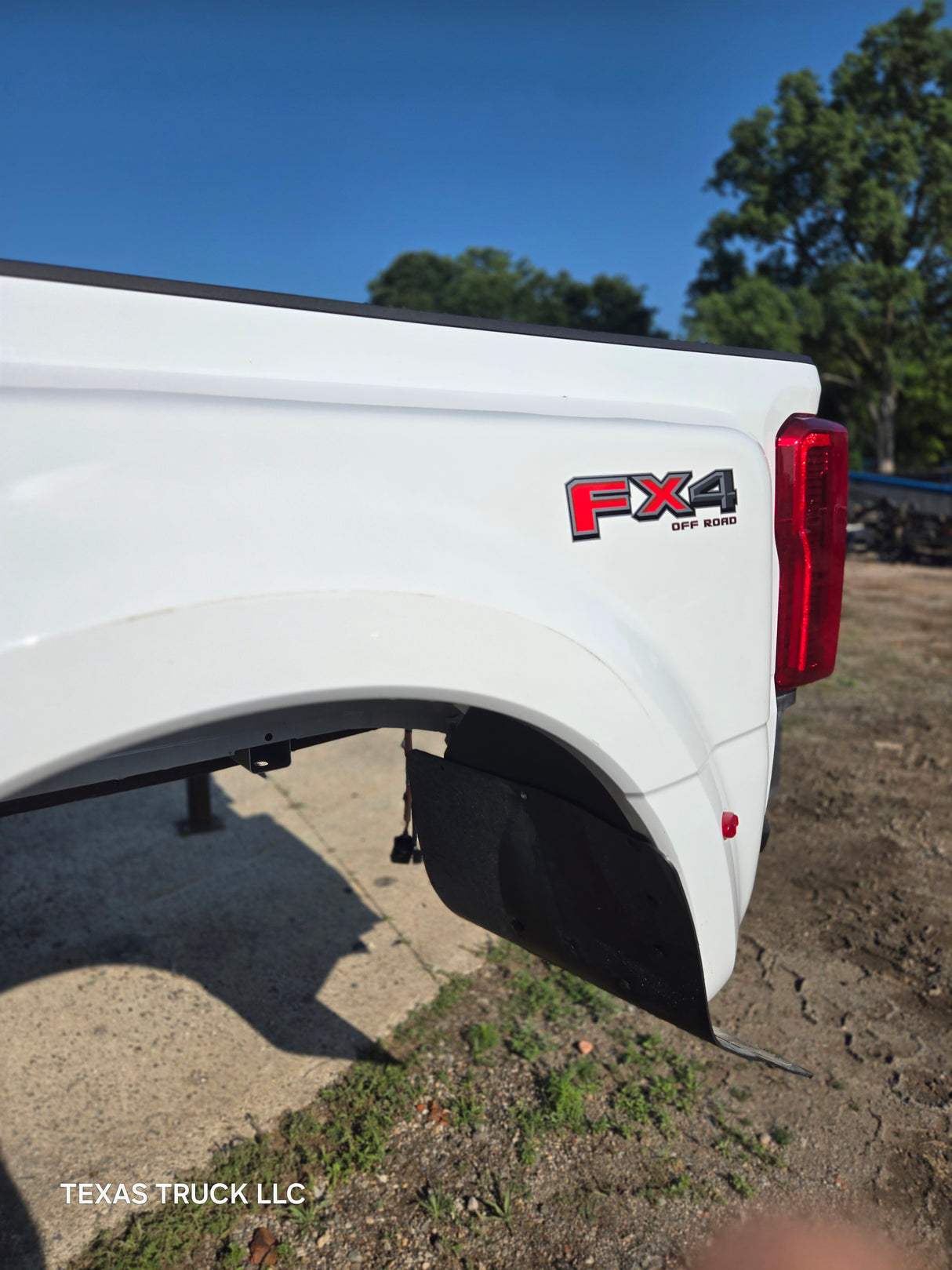 2023-2025 Ford Super Duty F350 F450 F550 8' Dually Truck Bed - Oxford White